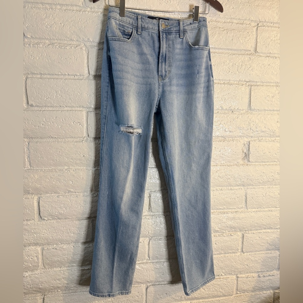 Hollister Ultra High Rise Vintage Straight Jeans Light Wash W27 L31 Distressed